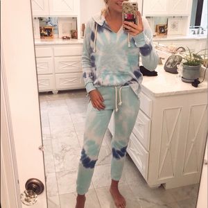 Tie Dye Hoodie/Jogger set from VICI! NWT